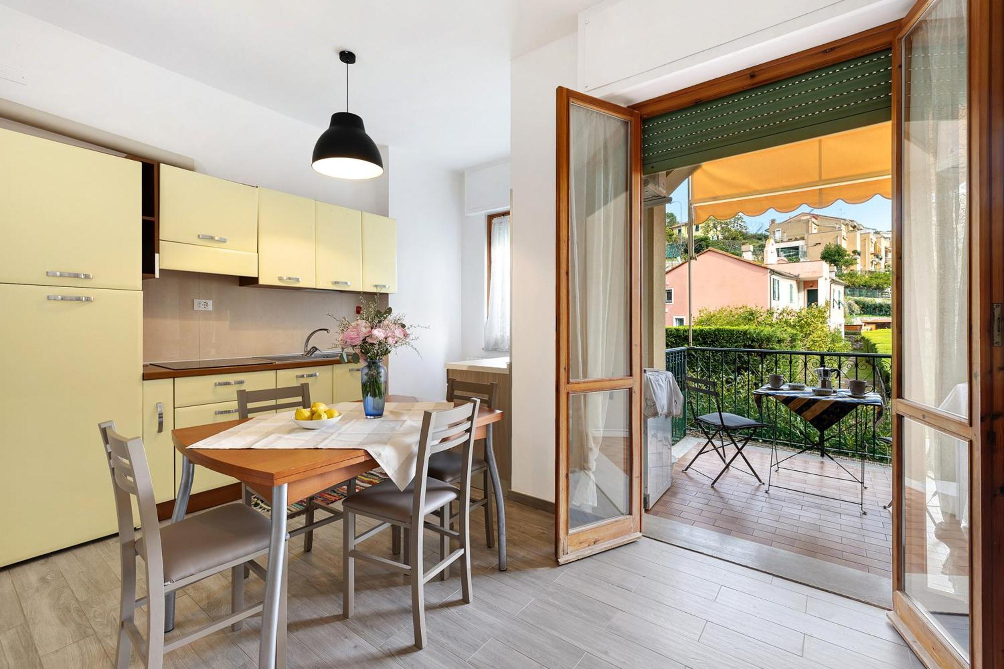 Bilocale Sul Borgo Finale Ligure Exterior foto